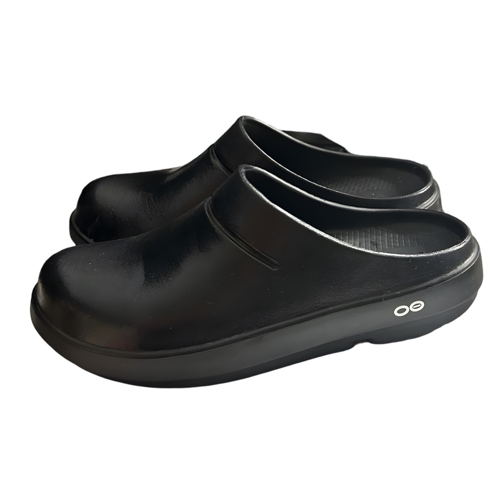 OOFOS Black Comfort Mules for Everyday Wear